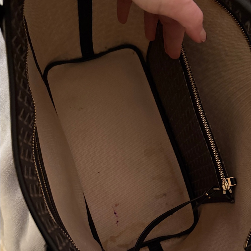 Tory Burch Ever Ready Black Tote - Picture 4 of 5